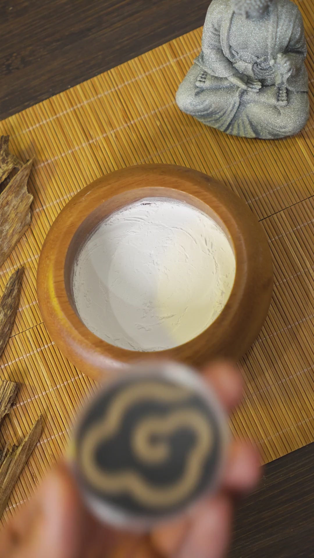 Agarwood Incense Coils | Vietnamese Oud Cloud Incense | Long Burning 60 Min