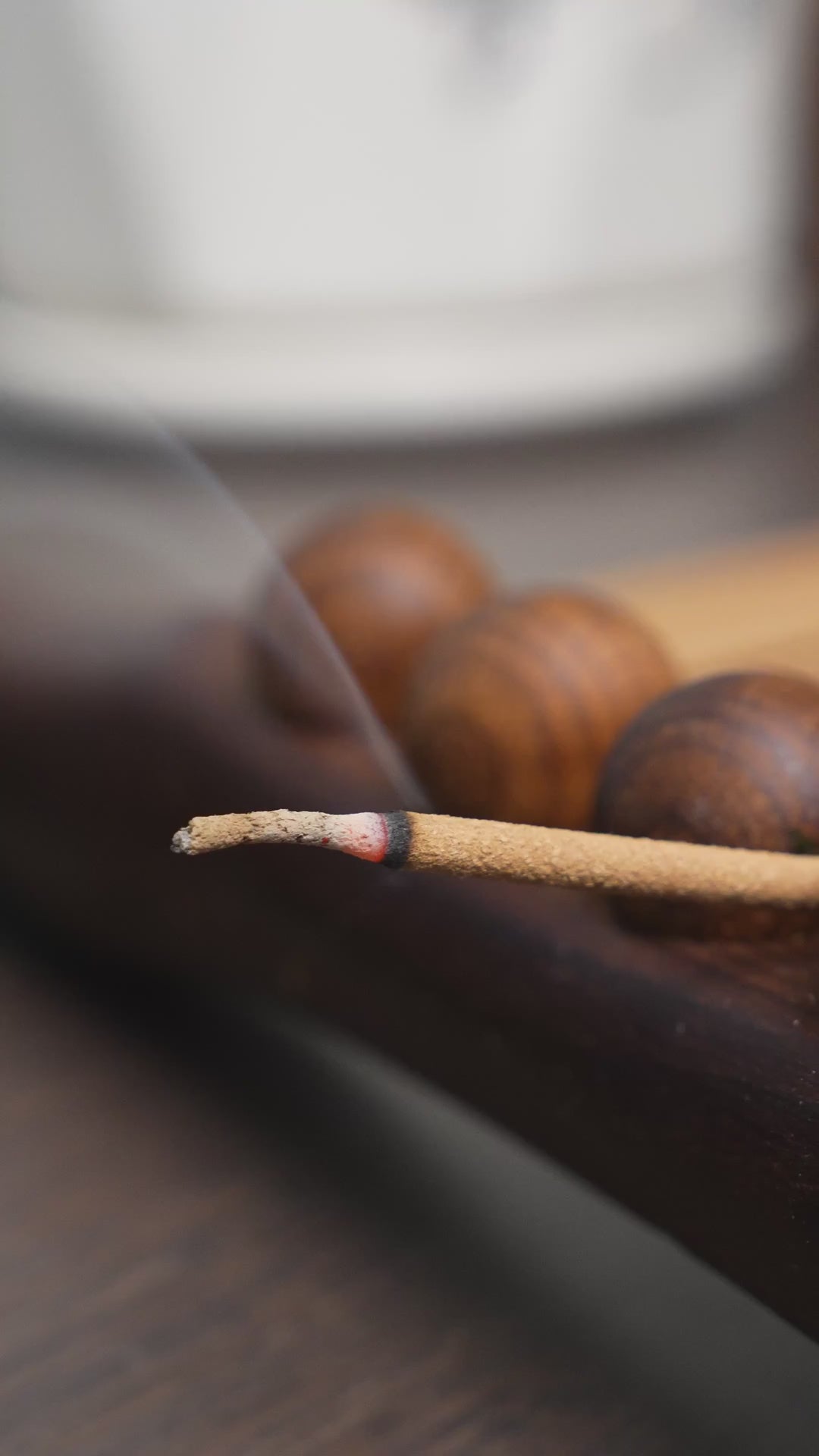 Vietnam Agarwood Incense Sticks, Warm & Sweet Aroma, 30 Minutes Burn