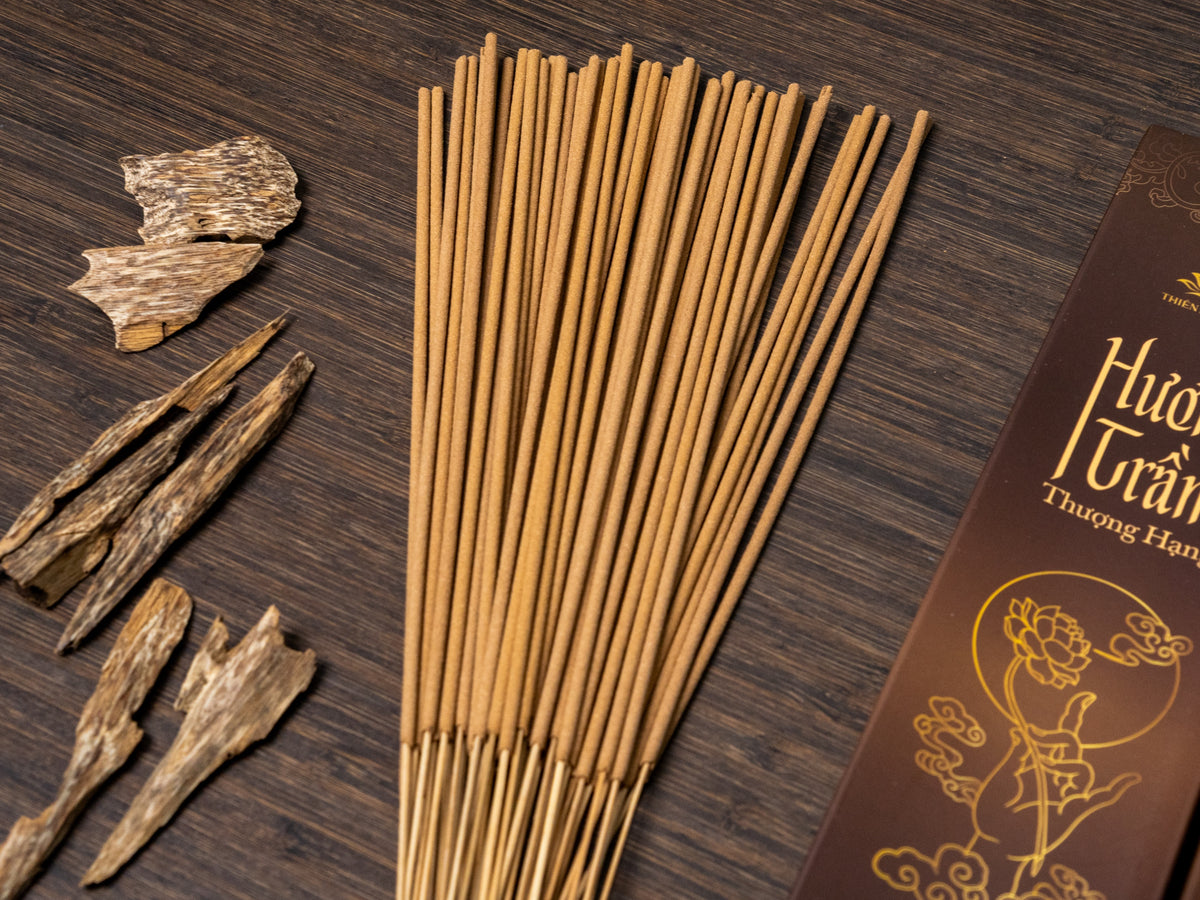 Vietnam Agarwood Incense Sticks, Warm & Sweet Aroma, 30 Minutes Burn